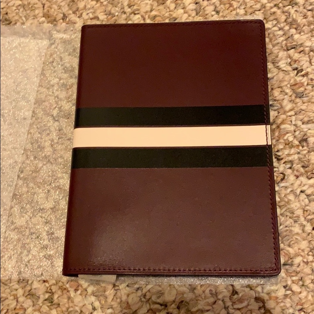 Coach note book